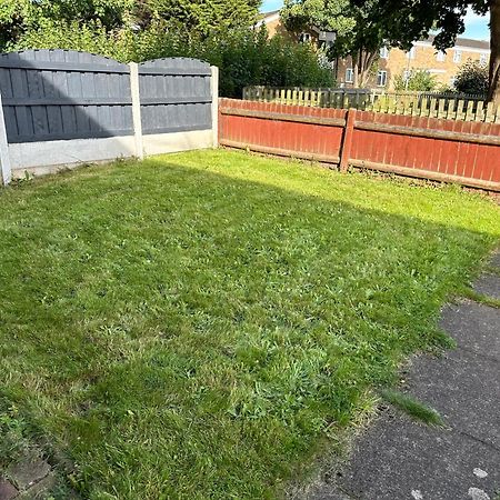 A Charming 3 Bed Home Next To Nec And Birmingham International Airport Marston Green Exteriör bild