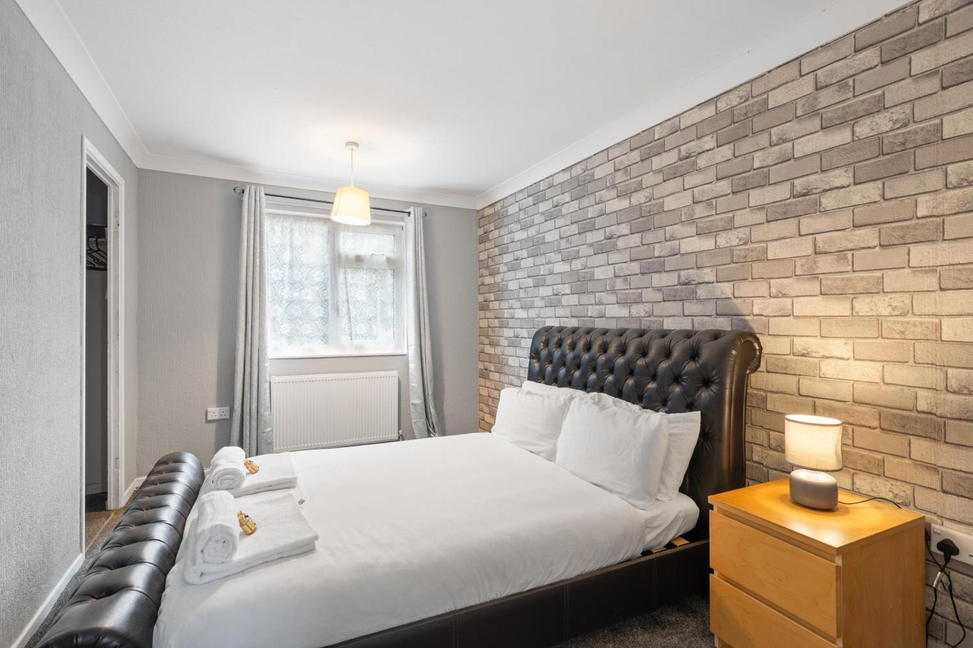 A Charming 3 Bed Home Next To Nec And Birmingham International Airport Marston Green Exteriör bild